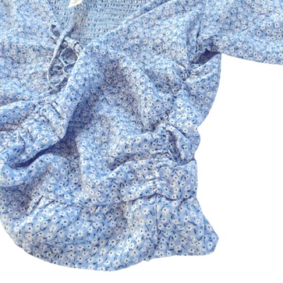 H & M Babydoll Smocked Coquette Powder Blue Floral Peasant Boho Blouse Size M - Picture 7 of 12